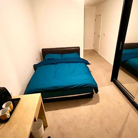 Ensuit Double Room In London, Colindale Edgware Bagian luar foto